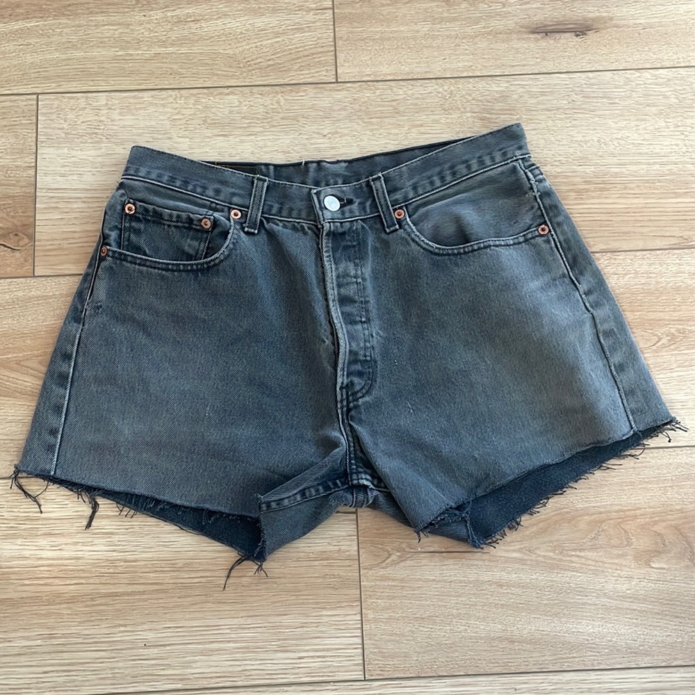 Vintage Cut-Off Levi’s